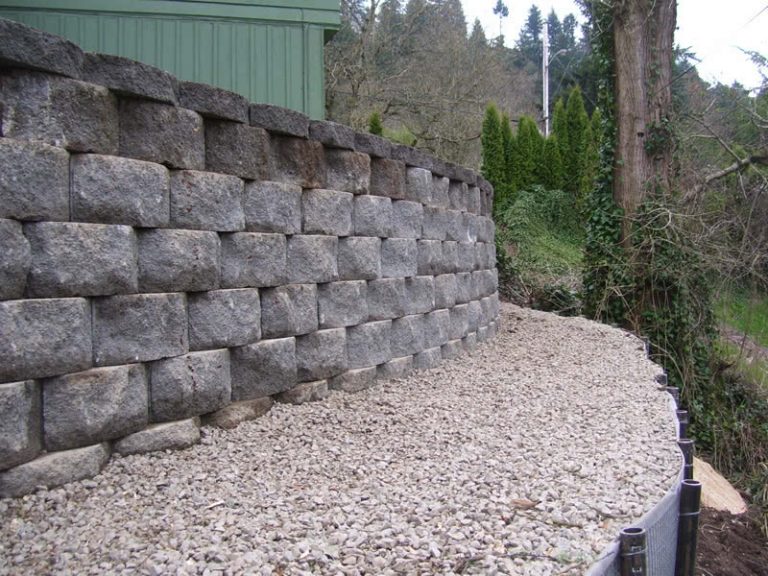 Pin-Pile-Walls-03 - The Wall